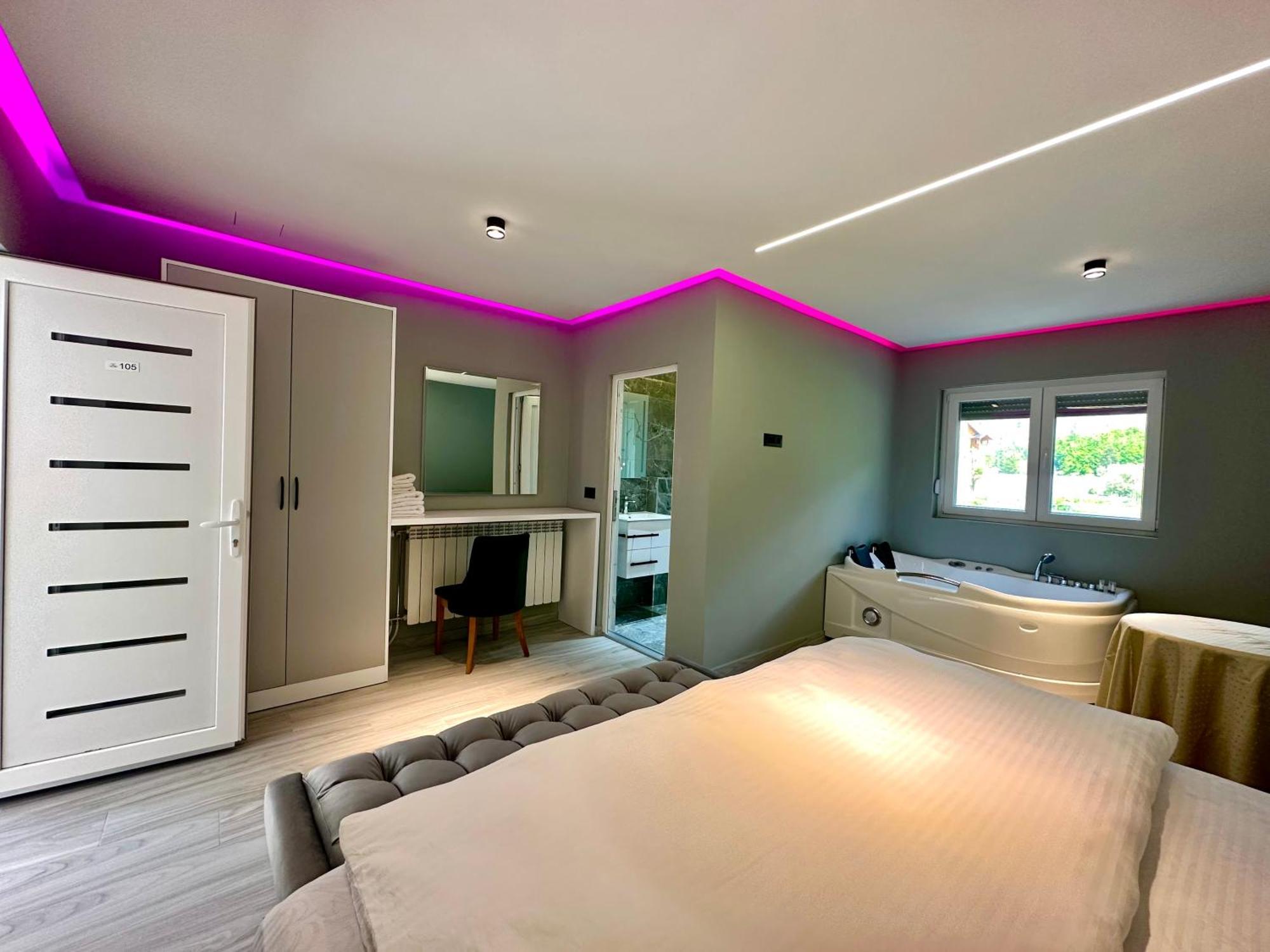 Breezy Hotel Valbone Eksteriør bilde